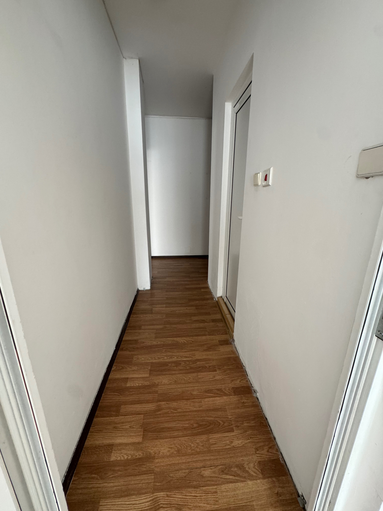 Продава 3-СТАЕН, гр. Велико Търново, Център, снимка 4 - Апартаменти - 55104129
