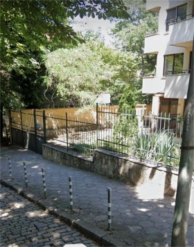 3 dormitoare Lozeneț, Sofia