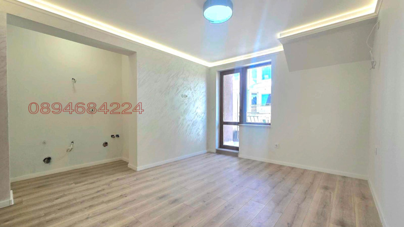 Продава  1-стаен град Варна , Цветен квартал , 25 кв.м | 64264001 - изображение [4]