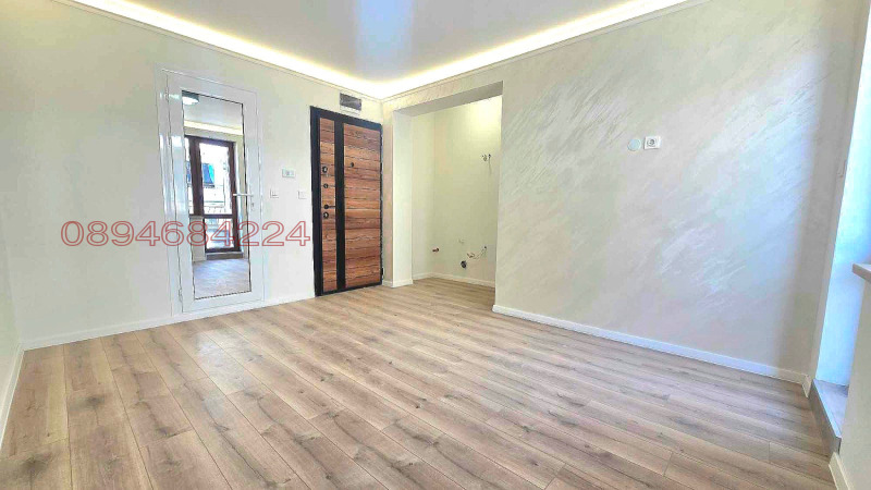 Продава  1-стаен град Варна , Цветен квартал , 25 кв.м | 64264001