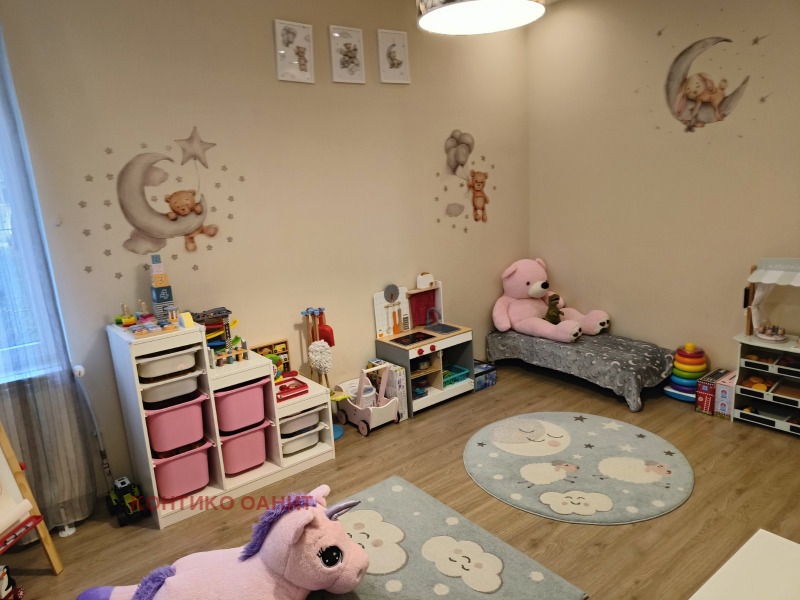 Продава КЪЩА, град София, Яворов • 999000 € / 1953874.17 лв. • 88867930 1