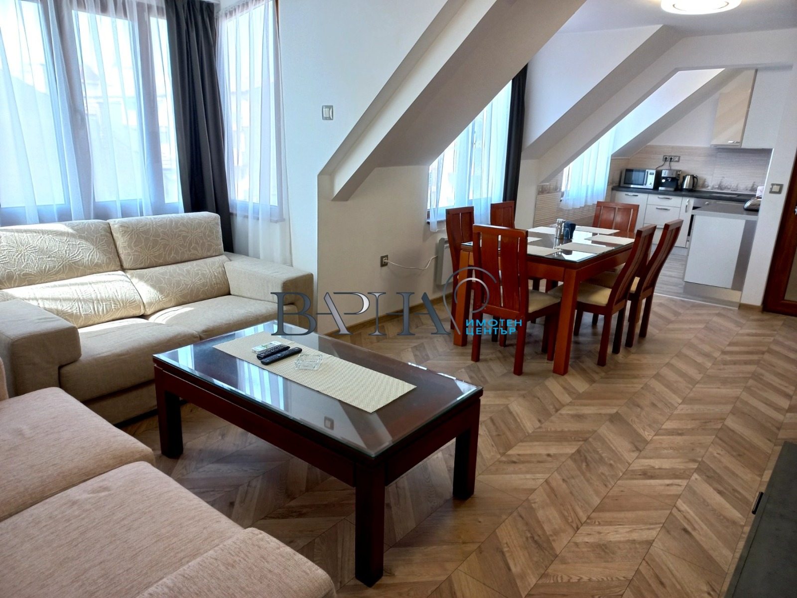 Продава 3-СТАЕН, гр. Варна, Лятно кино Тракия, снимка 3 - Апартаменти - 54255616