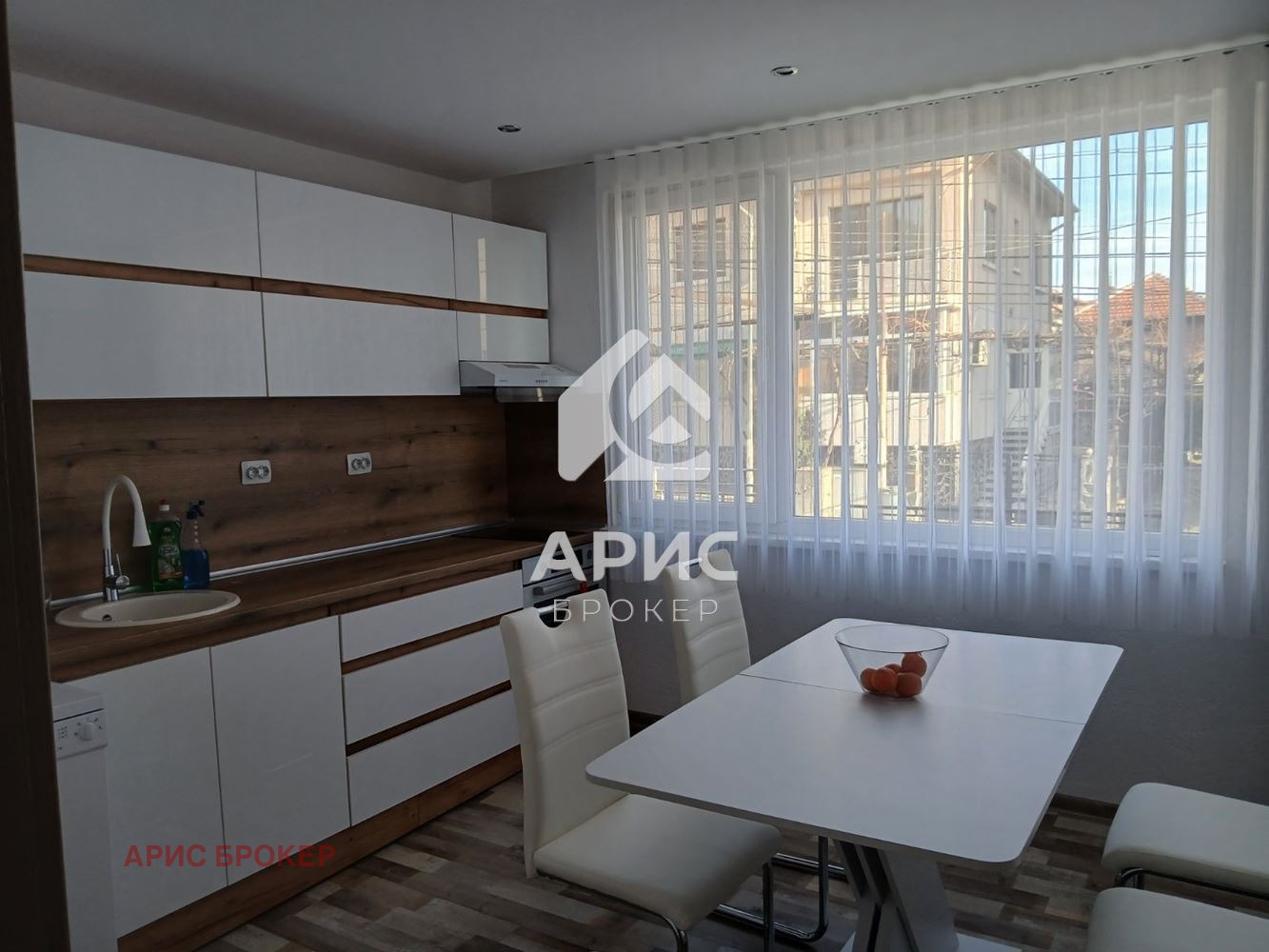 Продава ЕТАЖ ОТ КЪЩА, гр. Пещера, област Пазарджик, снимка 3 - Етаж от къща - 53962759