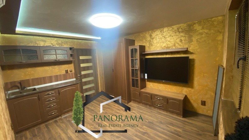 Продава 3-СТАЕН в град Шумен, Пазара - 100 кв.м / 190 000 € » 371 607.70 лв., ПАНОРАМА