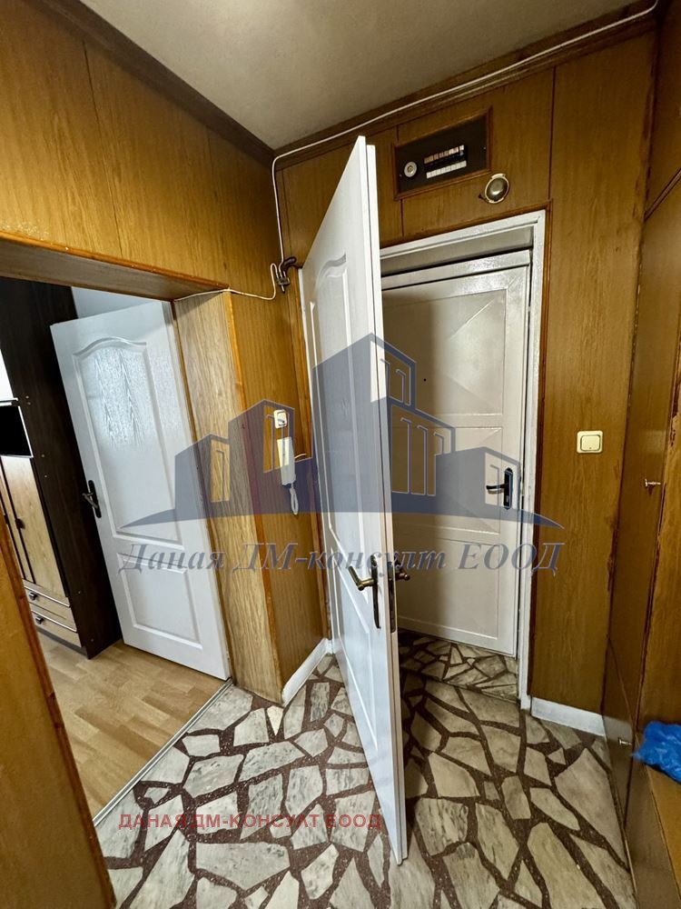 Myytävänä  3 makuuhuonetta Šumen , Tsentar , 120 neliömetriä | 63213492 - kuva [9]