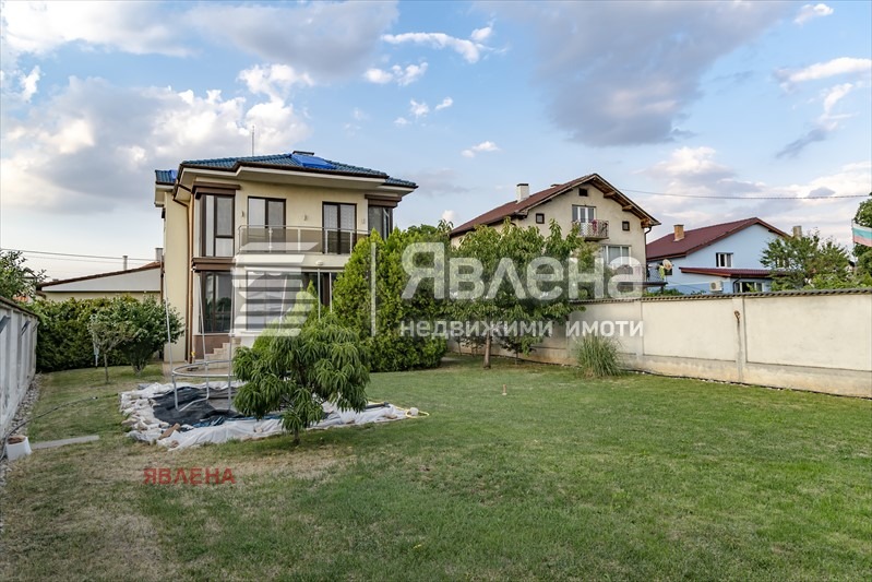 Продава КЪЩА, с. Априлово, област София област, снимка 2 - Къщи - 56077485