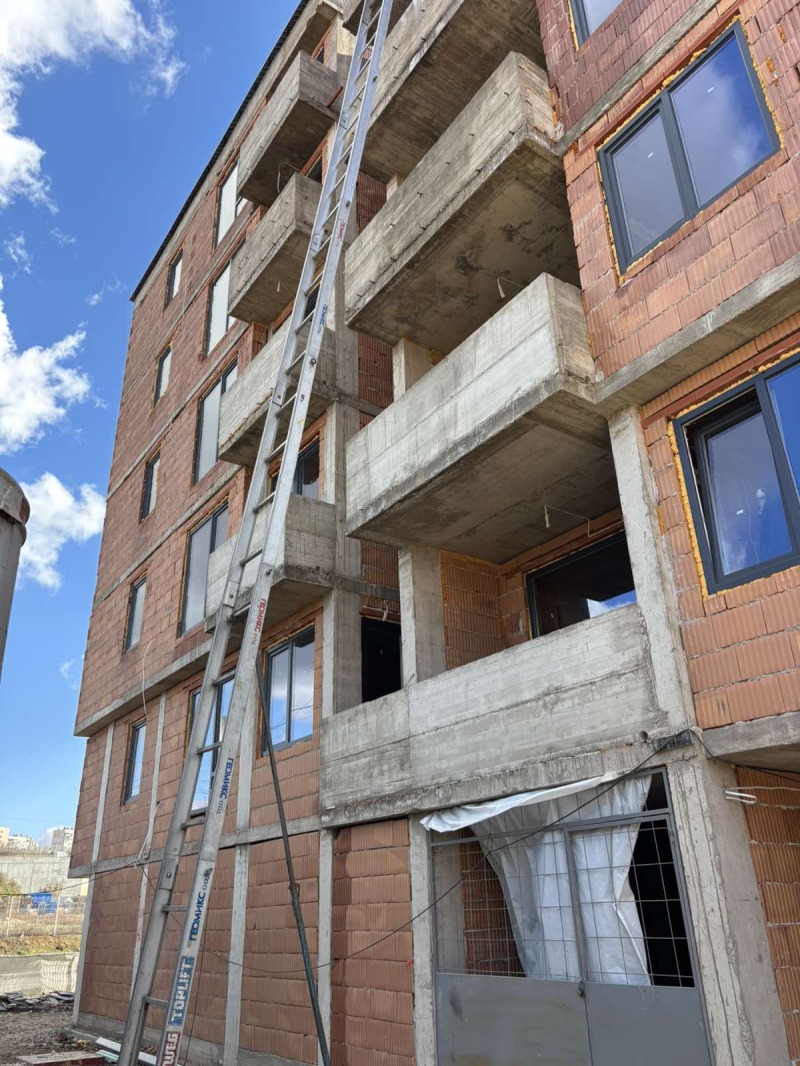Продава 3-СТАЕН в град Плевен, Широк център - 79 кв.м / 127 500 € » 249 368.33 лв., ЖЕДА ЕООД
