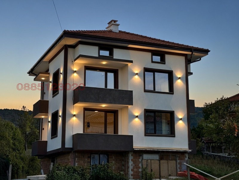 Продава КЪЩА в област Смолян, с. Павелско - 300 кв.м / 148 900 € » 291 223.09 лв.