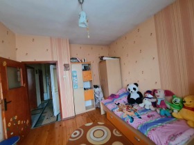 2 bedroom Makedonski, Haskovo 8