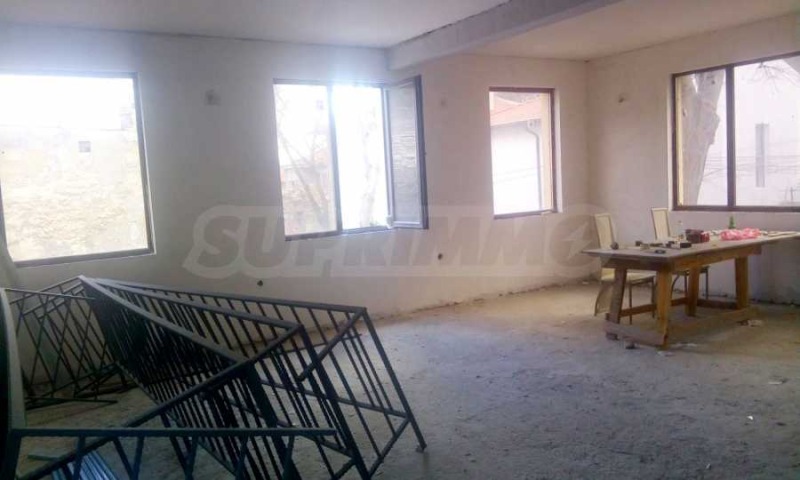 Продава КЪЩА, гр. Балчик, област Добрич, снимка 2 - Къщи - 52477616