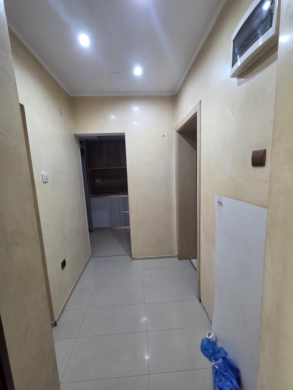 Продава 2-СТАЕН, гр. Русе, Здравец, снимка 3 - Апартаменти - 55199141
