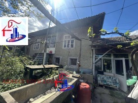 Ev Salmanovo, bölge Şumnu