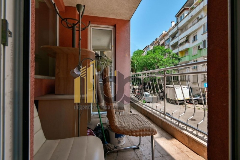 Продава  3-стаен град София , Белите брези , 81 кв.м | 89906965 - изображение [2]