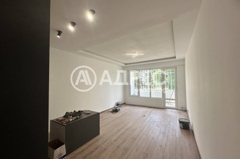 Продава МНОГОСТАЕН, град София, Люлин 2 • 180000 € / 352049.40 лв. • 93190032 1