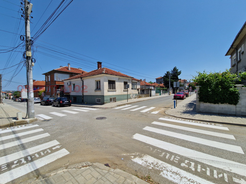 Продава КЪЩА, гр. Карнобат, област Бургас, снимка 2 - Къщи - 52783711