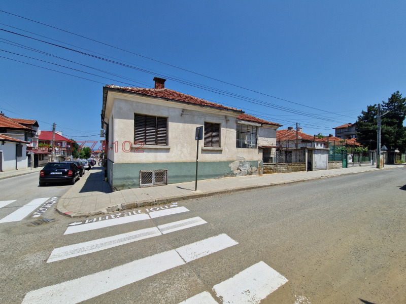 Продава КЪЩА, гр. Карнобат, област Бургас, снимка 3 - Къщи - 52783711