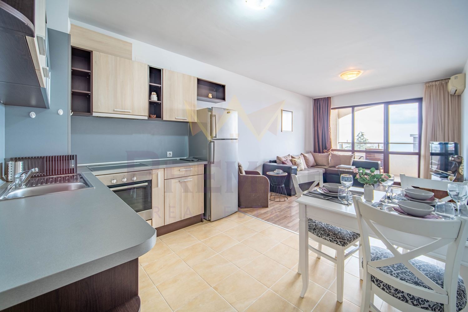 Продава 2-СТАЕН, гр. Варна, м-т Горна Трака, снимка 2 - Апартаменти - 53908090