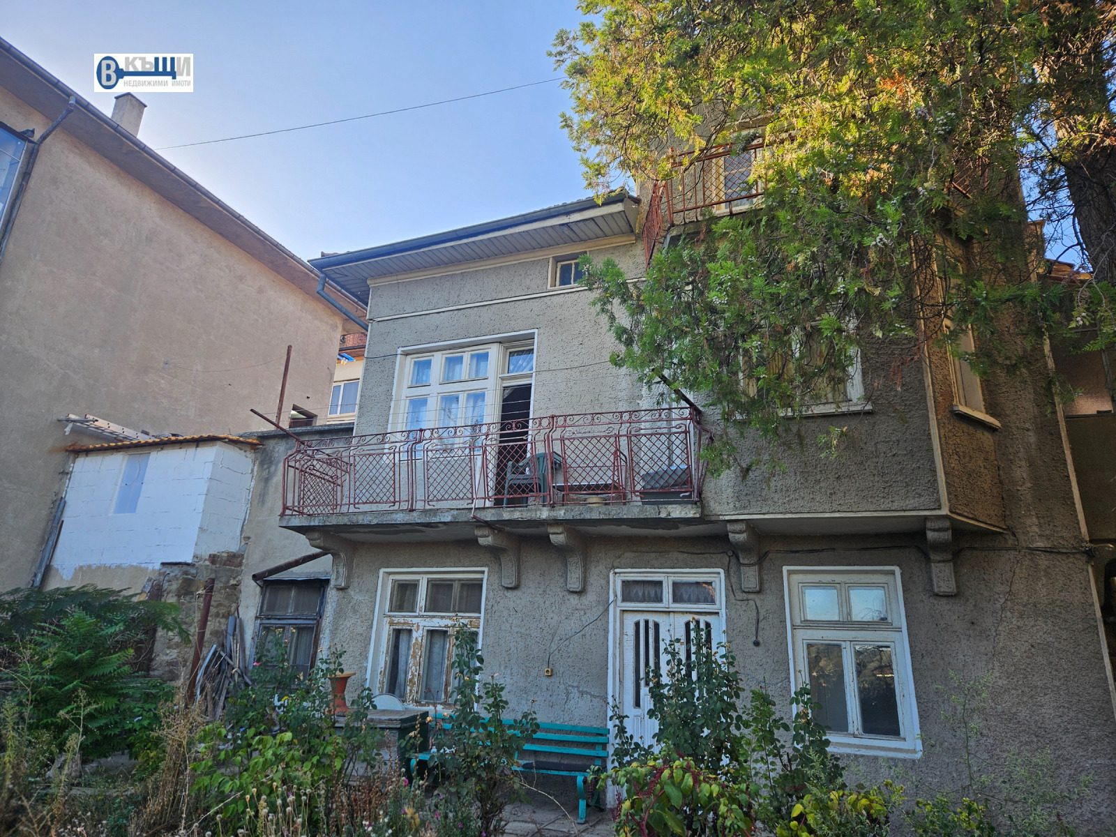 Продава КЪЩА, гр. Велико Търново, Център, снимка 2 - Къщи - 51831592