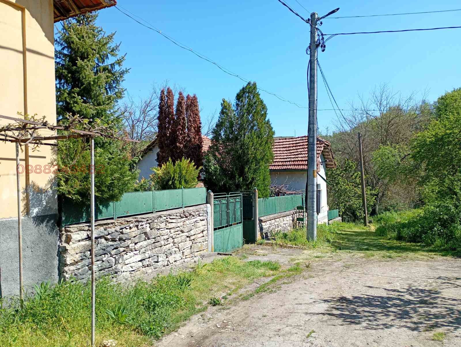 Продава КЪЩА, с. Драгана, област Ловеч, снимка 2 - Къщи - 54337605