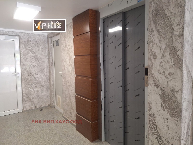 Продава  2-стаен град Пазарджик , Център , 74 кв.м | 27344339 - изображение [2]