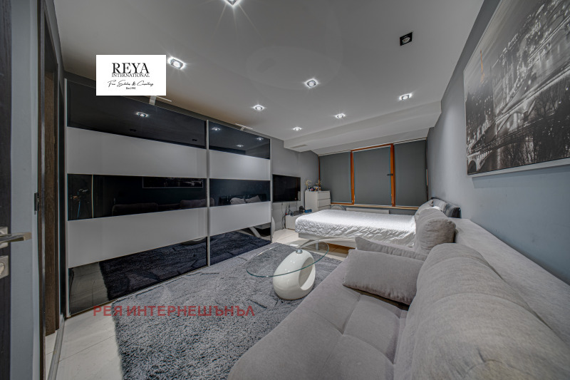 Продава МНОГОСТАЕН, гр. София, ж.гр.Южен парк, снимка 12 - Апартаменти - 52319251