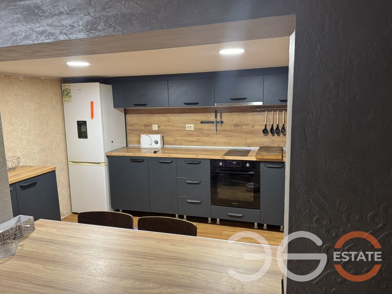 Продава КЪЩА, гр. Аксаково, област Варна, снимка 2 - Къщи - 54050715