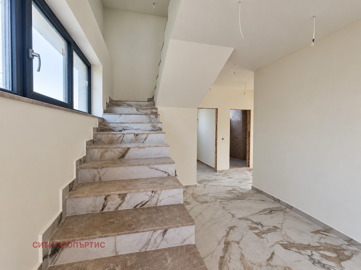 Продава КЪЩА, гр. Благоевград, Грамада, снимка 6 - Къщи - 53463905
