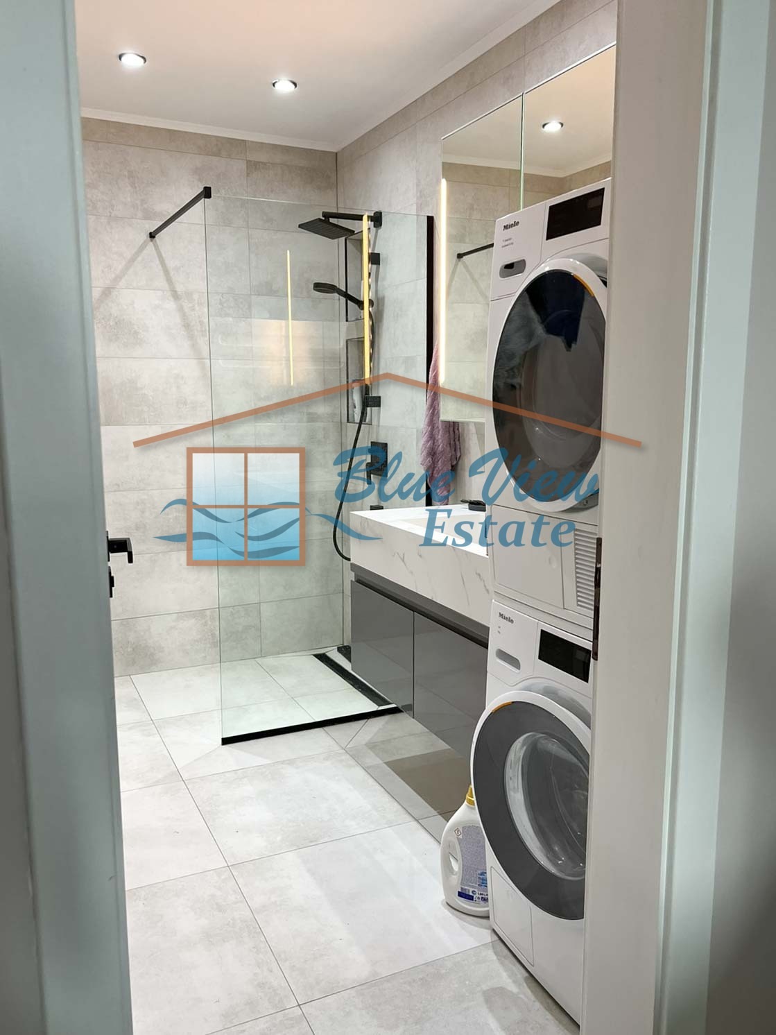 Продава КЪЩА, гр. Балчик, област Добрич, снимка 15 - Къщи - 54165645