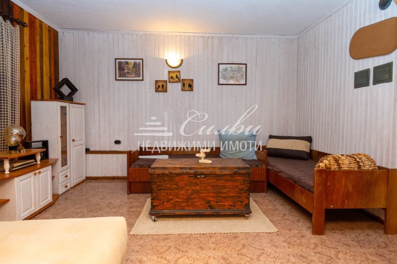Продава ЕТАЖ ОТ КЪЩА в град Шумен, Център - 150 кв.м / 153 000 € » 299 241.99 лв., НЕДВИЖИМИ ИМОТИ СИЛВИ