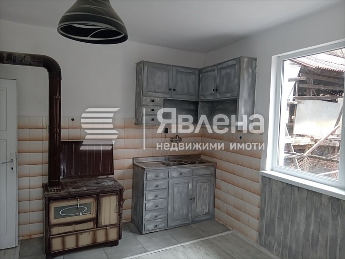 Продава КЪЩА, с. Пороминово, област Кюстендил, снимка 6 - Къщи - 48622500