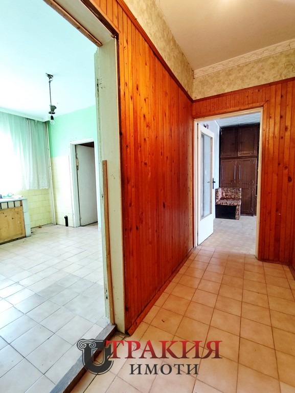 Продава  Многостаен град Стара Загора , Железник - център , 97 кв.м | 68565205 - изображение [2]