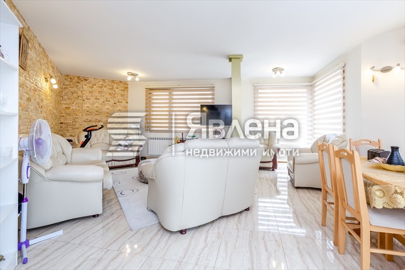 Продава КЪЩА, гр. София, Надежда 4, снимка 3 - Къщи - 54935737