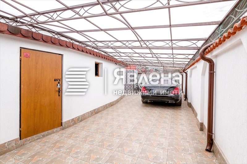 Продава КЪЩА, гр. София, Надежда 4, снимка 2 - Къщи - 54935737