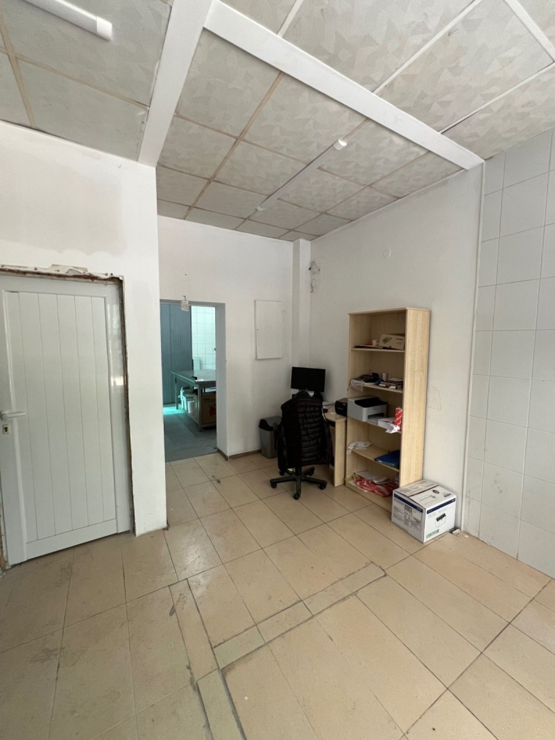 Продава  Пром. помещение град Плевен , Широк център , 96 кв.м | 12726846 - изображение [3]