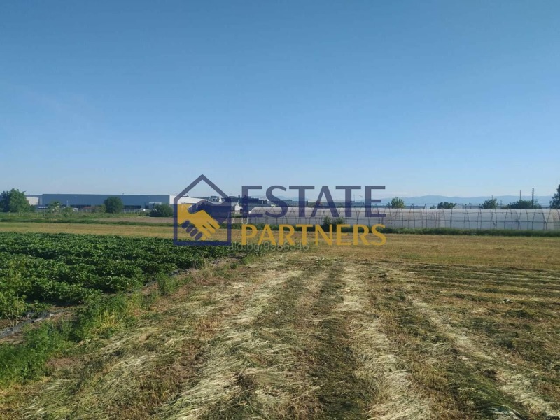 Продава ПАРЦЕЛ, с. Стряма, област Пловдив