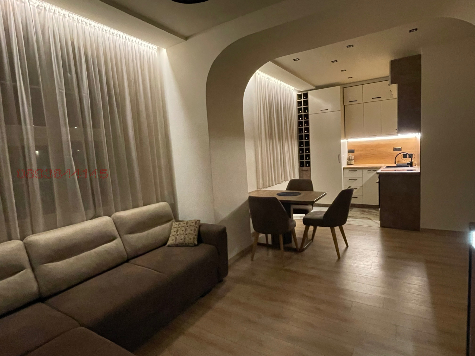 Продава 2-СТАЕН, гр. София, Център