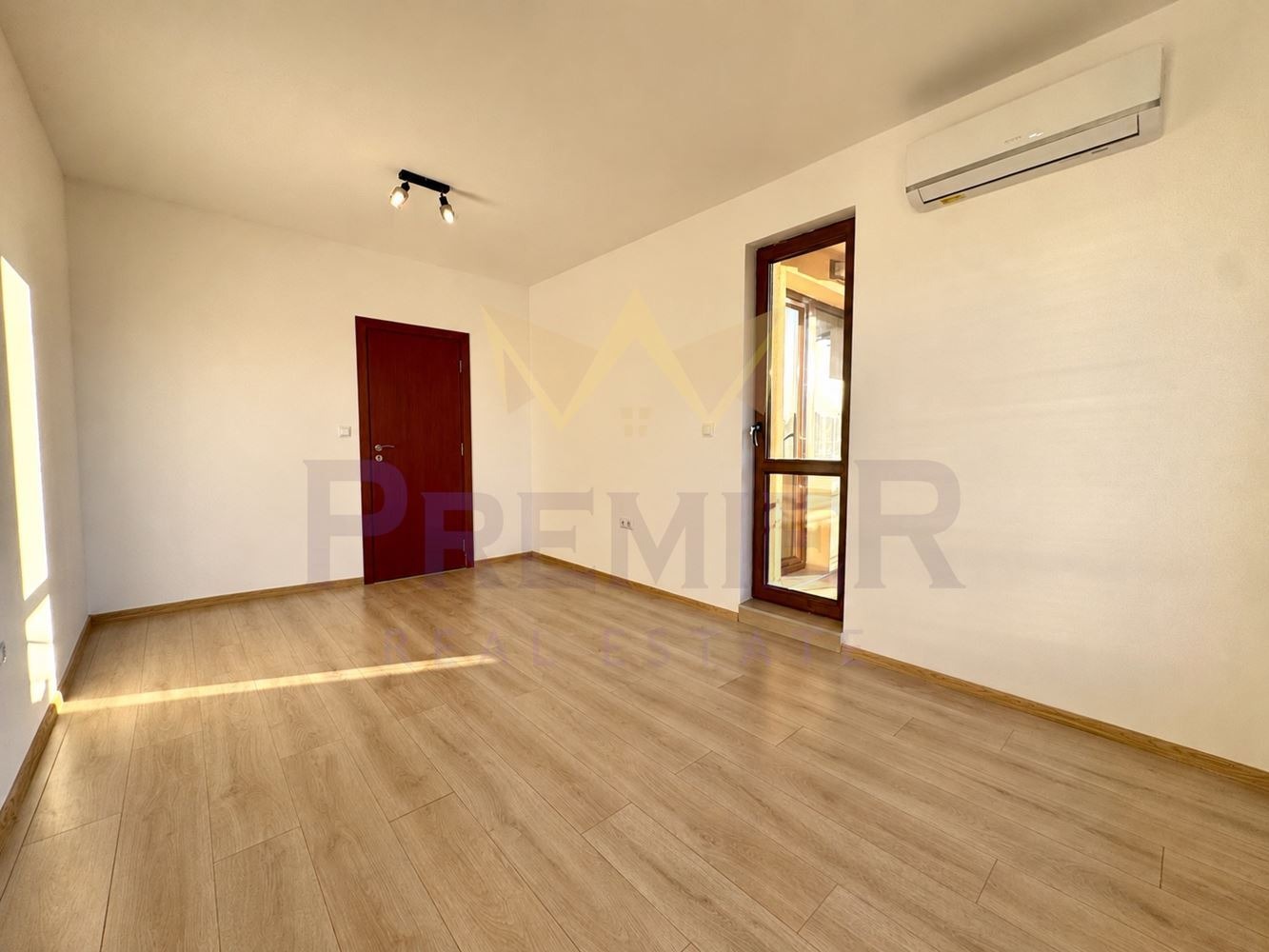 Продава 3-СТАЕН, гр. Варна, Център, снимка 10 - Апартаменти - 56339792