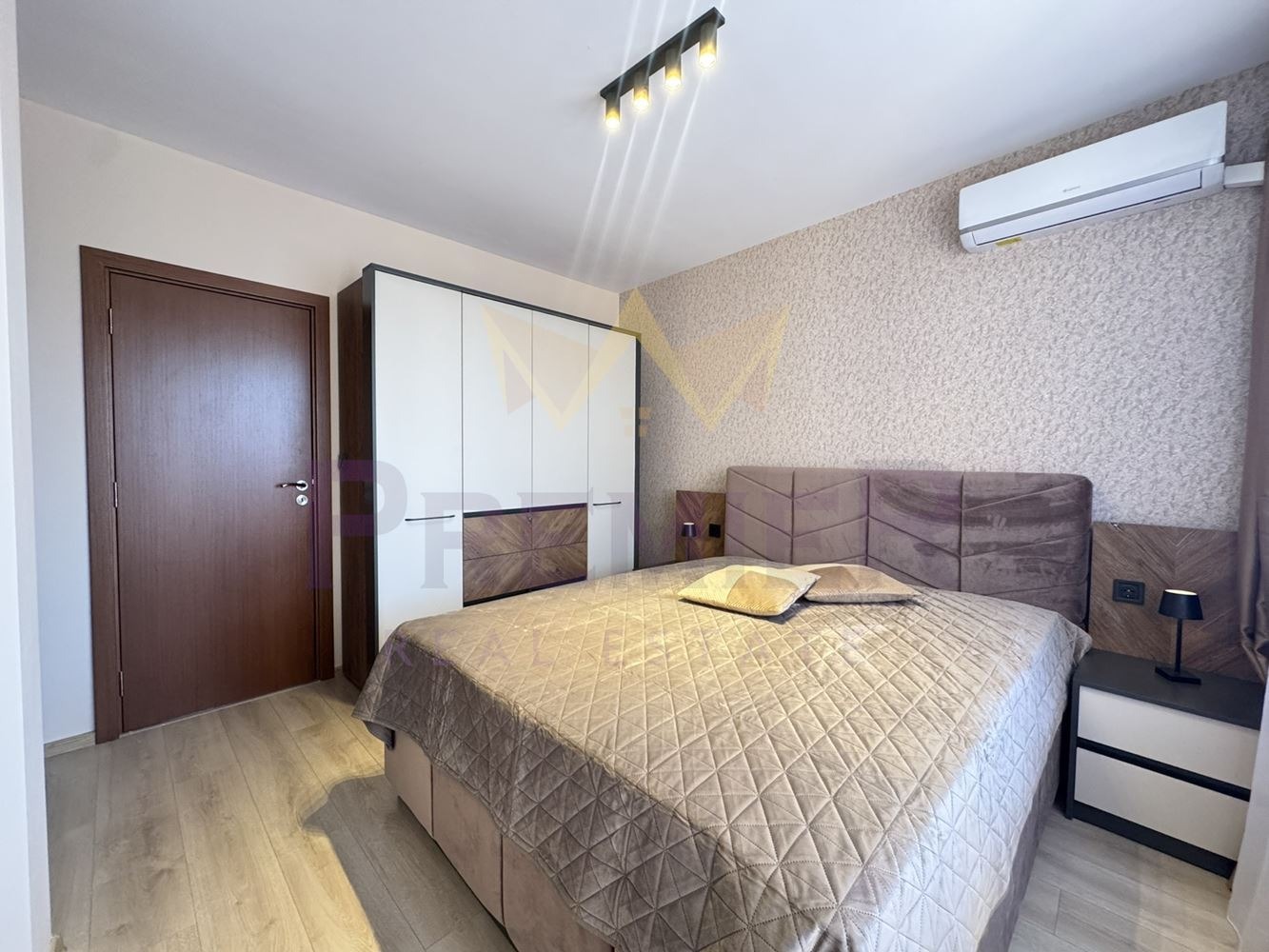 Продава 3-СТАЕН, гр. Варна, Център, снимка 8 - Апартаменти - 56339792