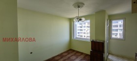 3 soverom Tsentar, Stara Zagora 1