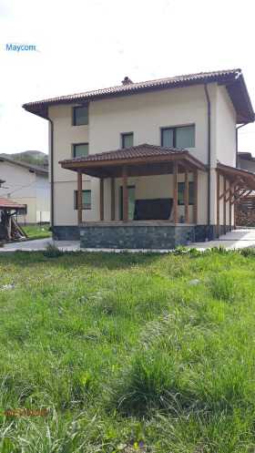 House Ribaritsa, region Lovech 1