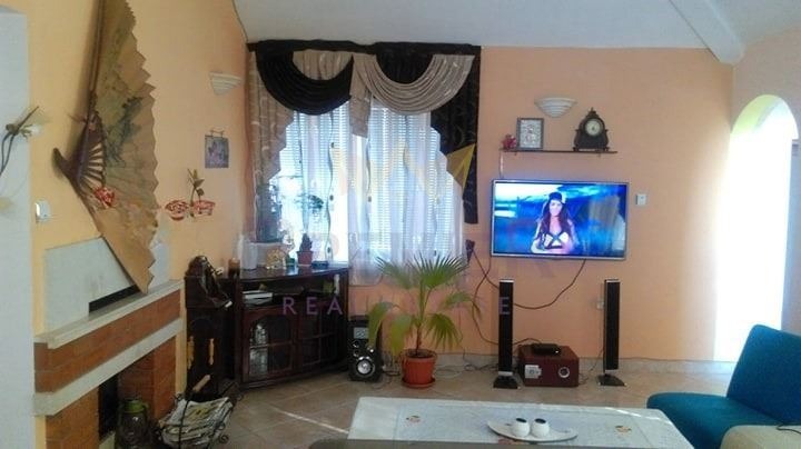 Продава МНОГОСТАЕН, гр. Варна, Център, снимка 3 - Апартаменти - 52719368