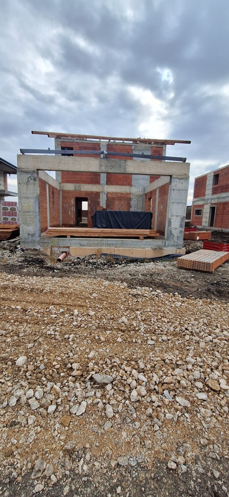 Продава КЪЩА, гр. Божурище, област София област, снимка 2 - Къщи - 52213629