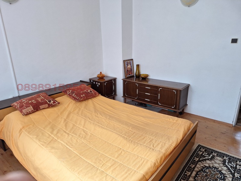 Продава ВИЛА, м-т Мечката, област София област, снимка 3 - Вили - 52785014