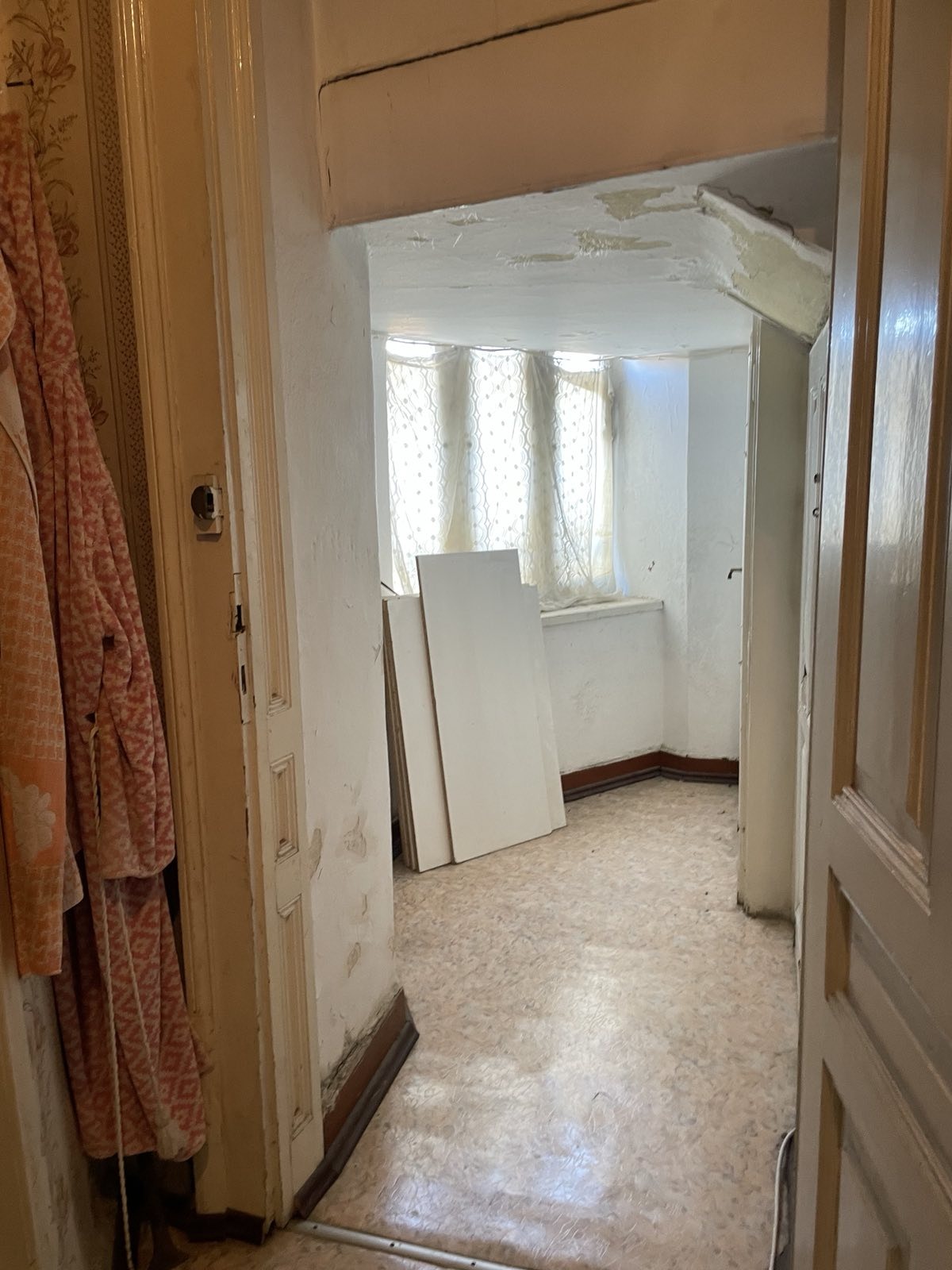 Продава ЕТАЖ ОТ КЪЩА, гр. Пловдив, Център, снимка 15 - Етаж от къща - 54589881