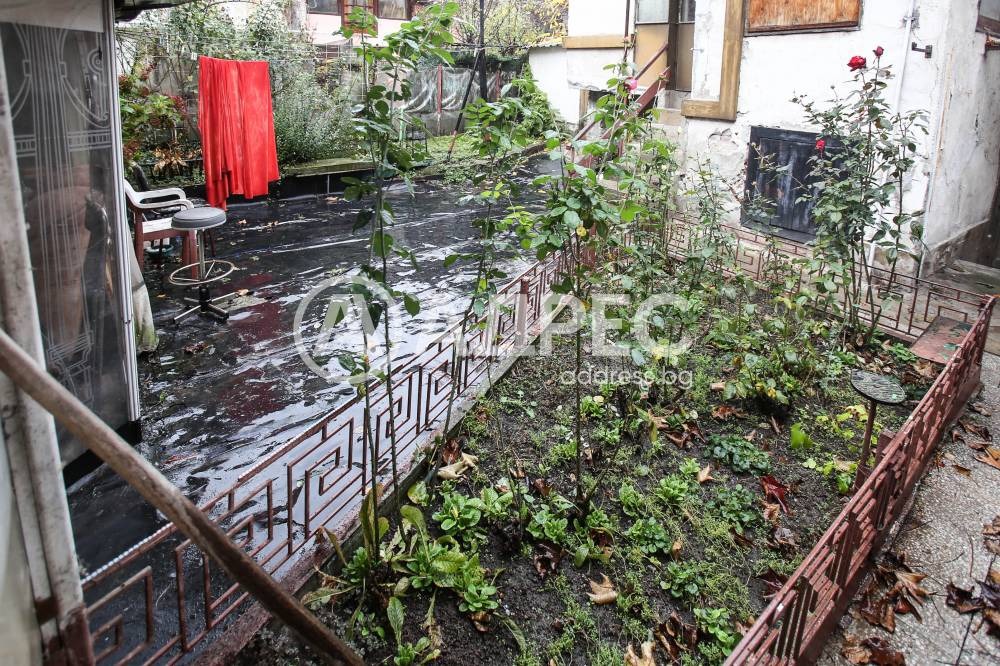 Продава ЕТАЖ ОТ КЪЩА, гр. София, Център, снимка 11 - Етаж от къща - 55474890
