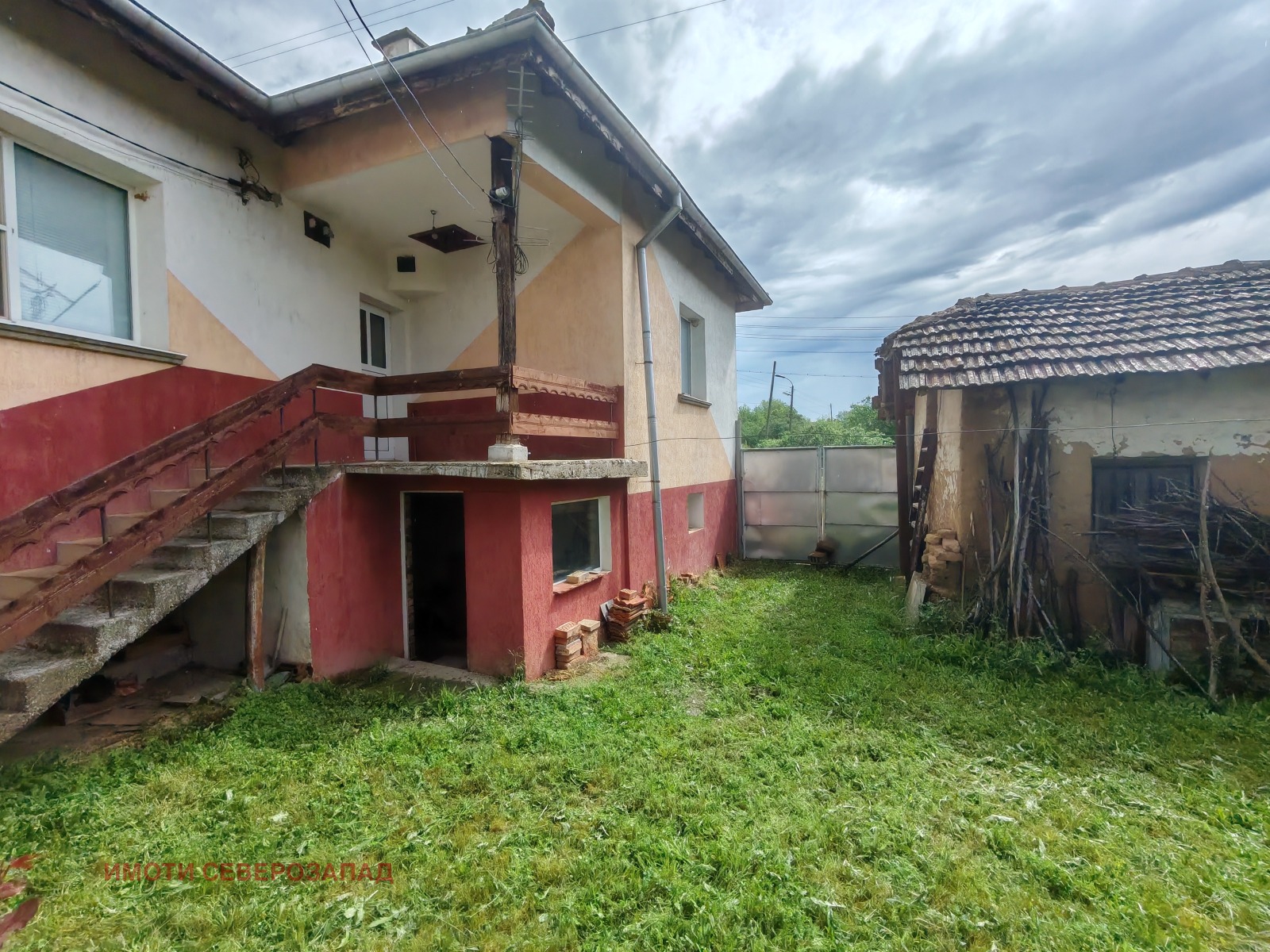 Продава КЪЩА, с. Ерден, област Монтана, снимка 2 - Къщи - 54686681