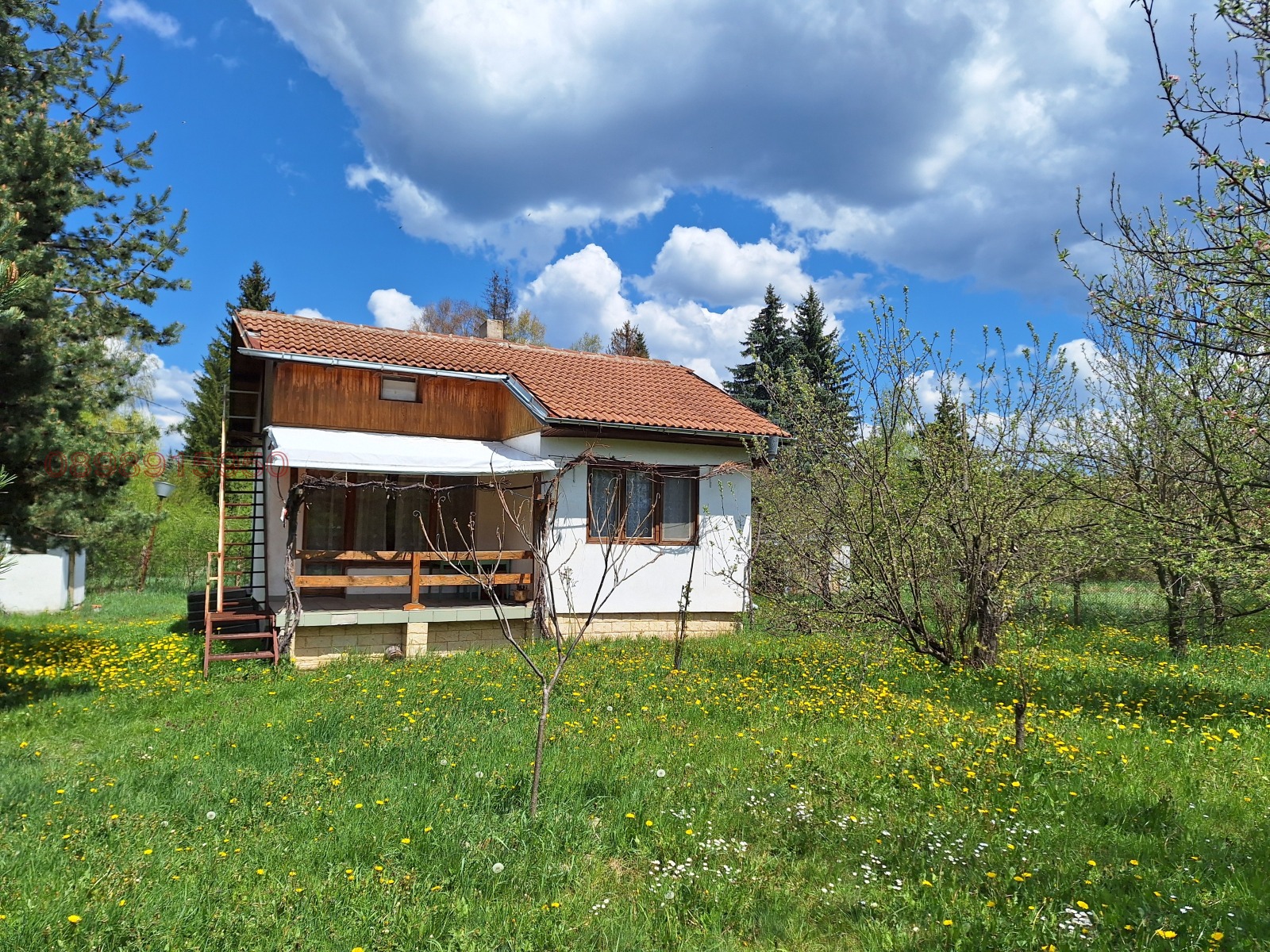 Продава ВИЛА, м-т Мечката, област София област