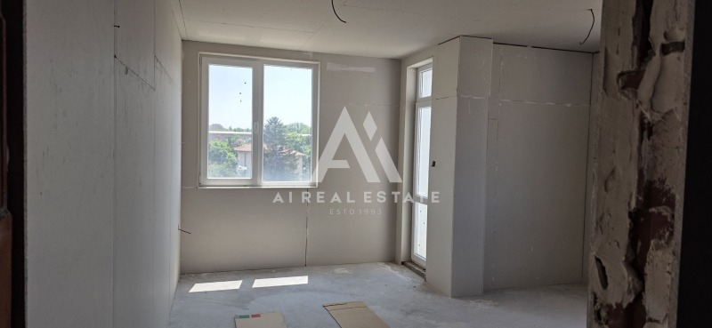 Продава 3-СТАЕН, гр. Плевен, Широк център, снимка 2 - Апартаменти - 52637101