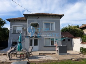 Maison Stambolovo, région Veliko Tarnovo