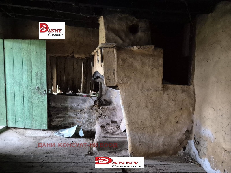 Продава КЪЩА, с. Драгижево, област Велико Търново, снимка 8 - Къщи - 43513787